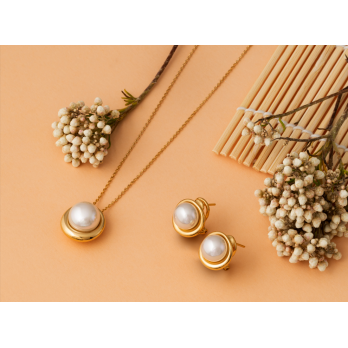 COLAR  MAJORICA MARGOT PRATA DOURADA