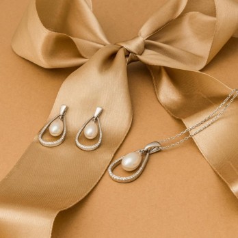 BRINCOS MAJORICA PRATA